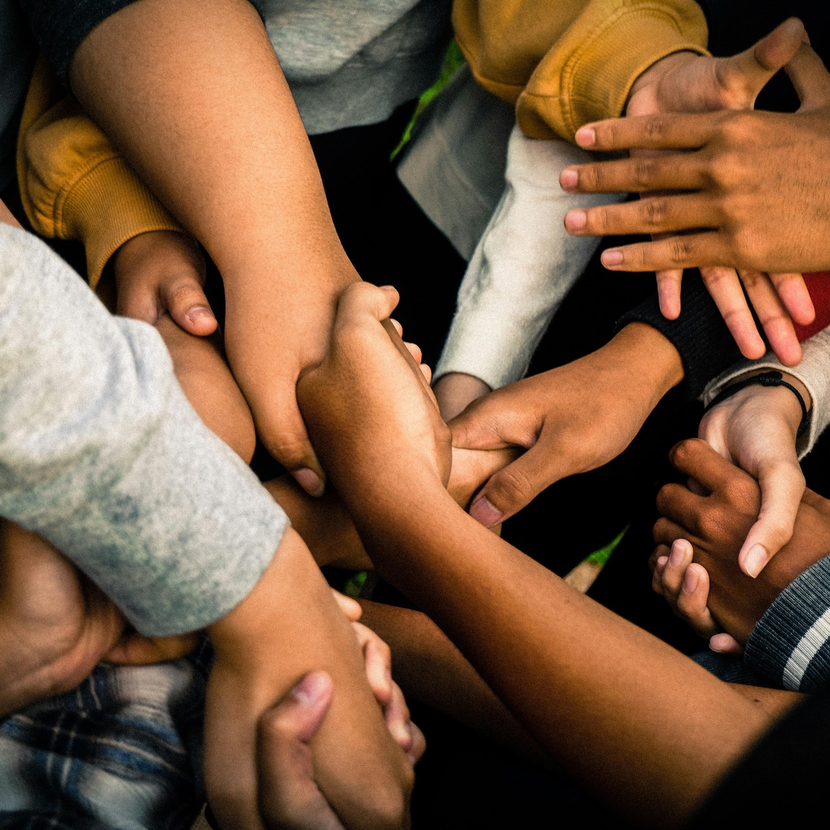 marlis-trio-akbar-eMB60hNHFL8-unsplash